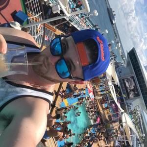 Meet your Posher, Christian